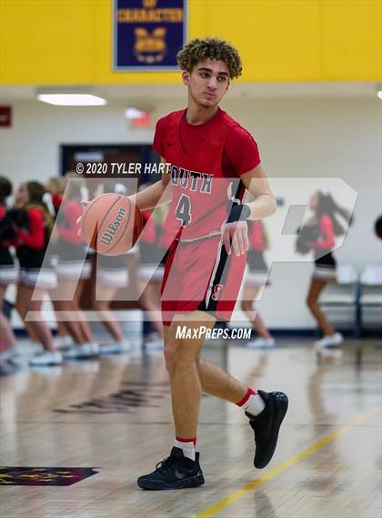 Thumbnail 1 in Terre Haute South Vigo vs. Brownsburg (IHSAA 4A Sectional Semifinal) photogallery.