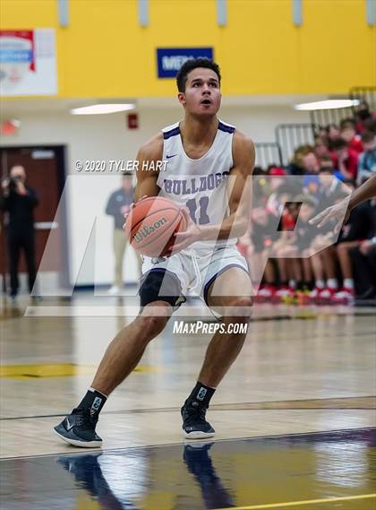 Thumbnail 1 in Terre Haute South Vigo vs. Brownsburg (IHSAA 4A Sectional Semifinal) photogallery.