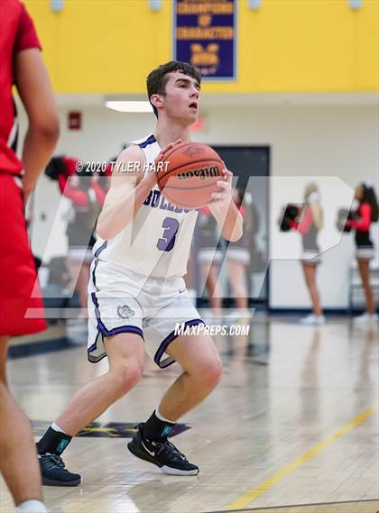 Thumbnail 3 in Terre Haute South Vigo vs. Brownsburg (IHSAA 4A Sectional Semifinal) photogallery.