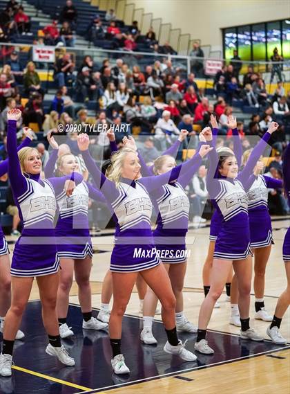 Thumbnail 2 in Terre Haute South Vigo vs. Brownsburg (IHSAA 4A Sectional Semifinal) photogallery.