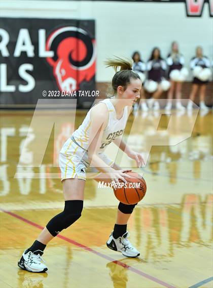 Thumbnail 2 in Cisco vs. Seymour (2A Region II Bi-District) photogallery.