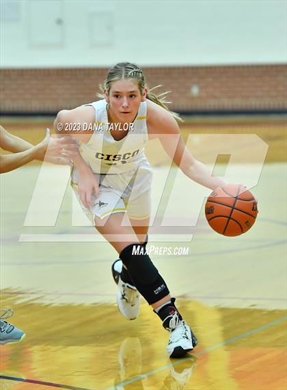 Thumbnail 3 in Cisco vs. Seymour (2A Region II Bi-District) photogallery.