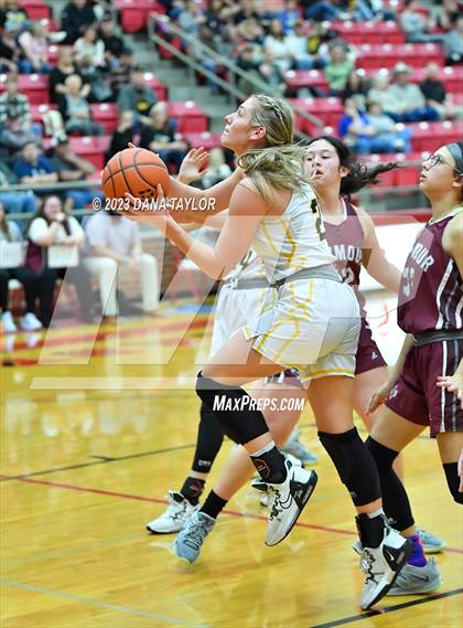 Thumbnail 1 in Cisco vs. Seymour (2A Region II Bi-District) photogallery.