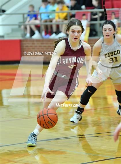 Thumbnail 3 in Cisco vs. Seymour (2A Region II Bi-District) photogallery.