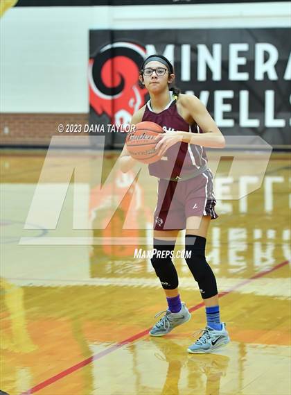 Thumbnail 1 in Cisco vs. Seymour (2A Region II Bi-District) photogallery.