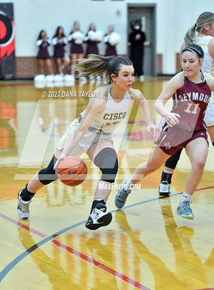 Thumbnail 1 in Cisco vs. Seymour (2A Region II Bi-District) photogallery.
