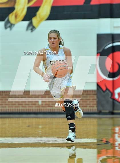 Thumbnail 2 in Cisco vs. Seymour (2A Region II Bi-District) photogallery.