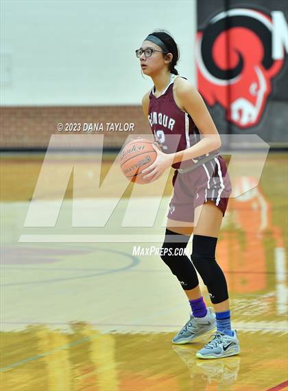 Thumbnail 3 in Cisco vs. Seymour (2A Region II Bi-District) photogallery.