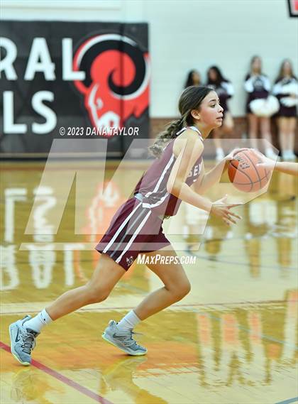 Thumbnail 2 in Cisco vs. Seymour (2A Region II Bi-District) photogallery.