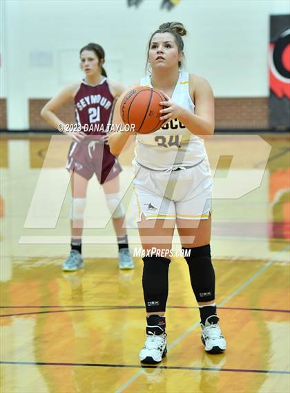 Thumbnail 1 in Cisco vs. Seymour (2A Region II Bi-District) photogallery.