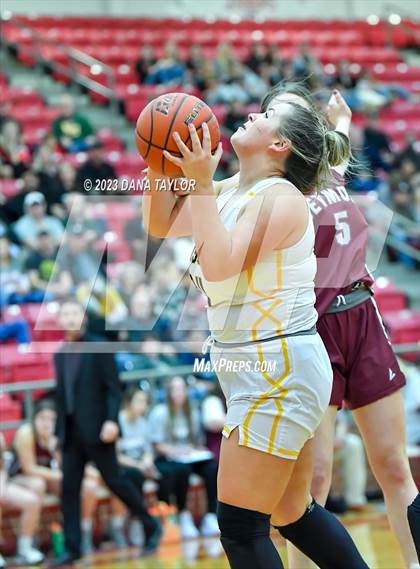 Thumbnail 2 in Cisco vs. Seymour (2A Region II Bi-District) photogallery.