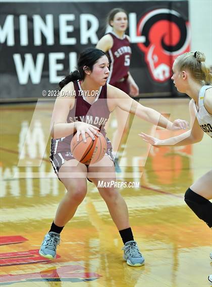Thumbnail 1 in Cisco vs. Seymour (2A Region II Bi-District) photogallery.