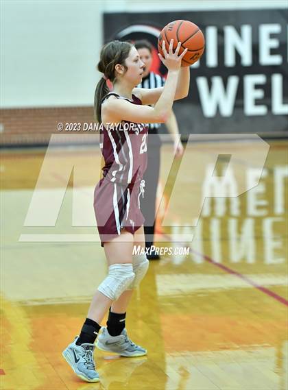 Thumbnail 2 in Cisco vs. Seymour (2A Region II Bi-District) photogallery.