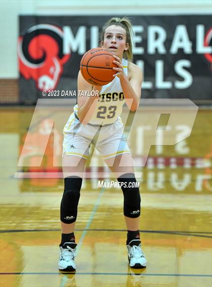 Thumbnail 2 in Cisco vs. Seymour (2A Region II Bi-District) photogallery.