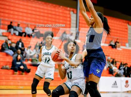 Thumbnail 3 in Trinity Episcopal vs Colonial Forge (StatVa Girls Basketball Classic) photogallery.