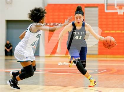 Thumbnail 2 in Trinity Episcopal vs Colonial Forge (StatVa Girls Basketball Classic) photogallery.
