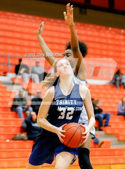 Thumbnail 2 in Trinity Episcopal vs Colonial Forge (StatVa Girls Basketball Classic) photogallery.