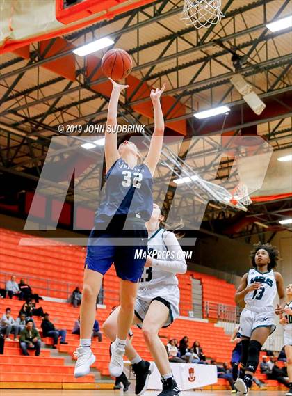 Thumbnail 3 in Trinity Episcopal vs Colonial Forge (StatVa Girls Basketball Classic) photogallery.