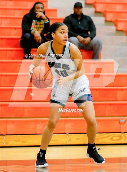 Thumbnail 3 in Trinity Episcopal vs Colonial Forge (StatVa Girls Basketball Classic) photogallery.