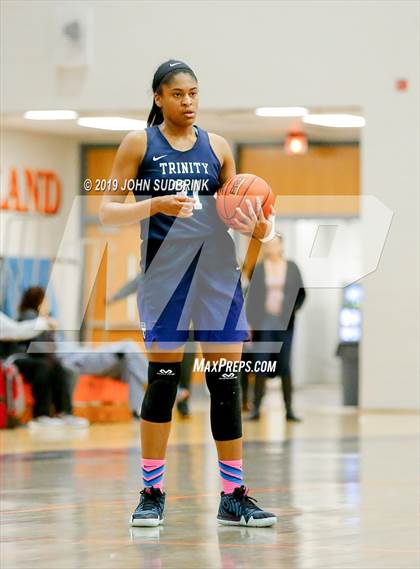 Thumbnail 2 in Trinity Episcopal vs Colonial Forge (StatVa Girls Basketball Classic) photogallery.