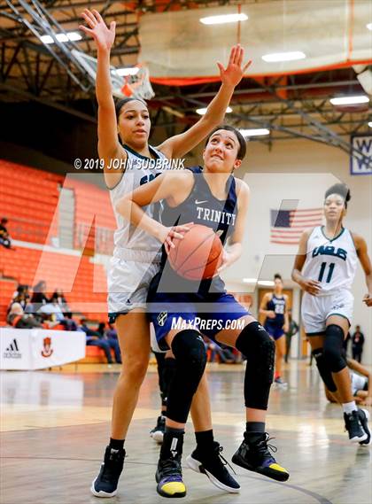 Thumbnail 1 in Trinity Episcopal vs Colonial Forge (StatVa Girls Basketball Classic) photogallery.