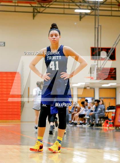 Thumbnail 2 in Trinity Episcopal vs Colonial Forge (StatVa Girls Basketball Classic) photogallery.