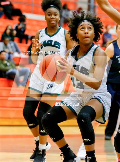 Thumbnail 1 in Trinity Episcopal vs Colonial Forge (StatVa Girls Basketball Classic) photogallery.