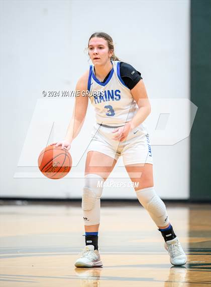 Thumbnail 2 in Rains vs. Neches (Tenaha ISD Holiday Hoops) photogallery.