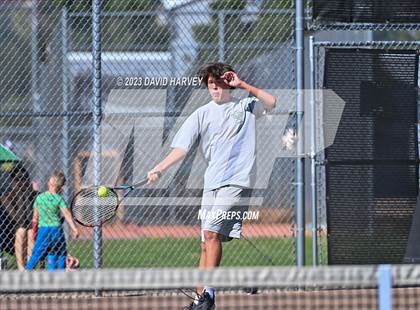 Thumbnail 2 in Columbine vs Bear Creek photogallery.