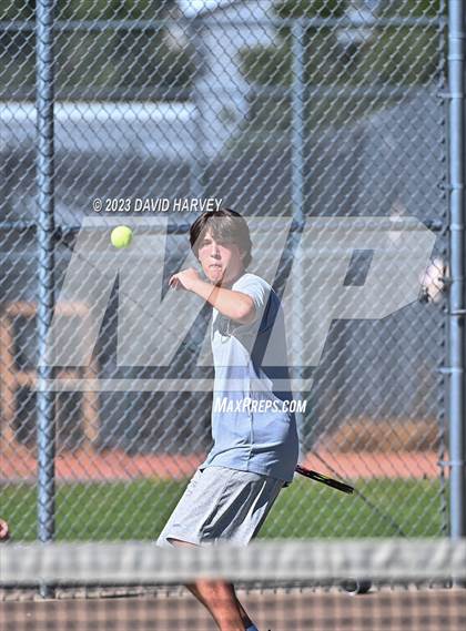 Thumbnail 2 in Columbine vs Bear Creek photogallery.