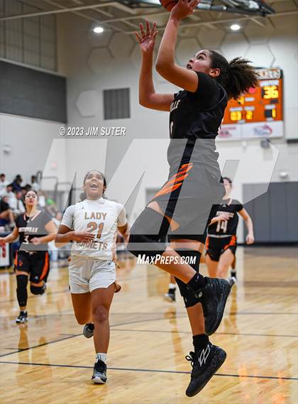 Thumbnail 3 in Caldwell vs Smithville photogallery.