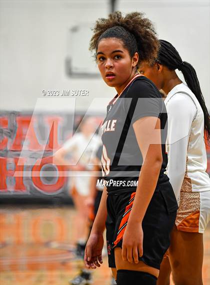 Thumbnail 3 in Caldwell vs Smithville photogallery.
