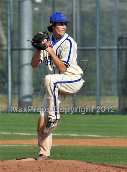 Thumbnail 1 in Sunnyvale vs. Gunter (UIL 2A Region 2 semifinals) photogallery.
