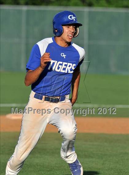 Thumbnail 2 in Sunnyvale vs. Gunter (UIL 2A Region 2 semifinals) photogallery.