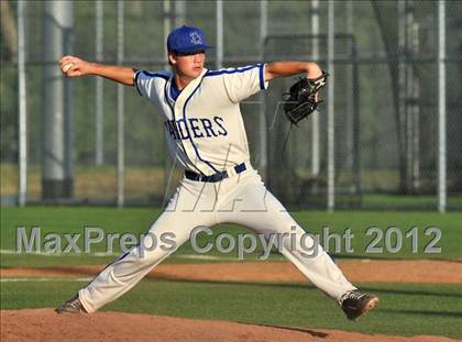 Thumbnail 3 in Sunnyvale vs. Gunter (UIL 2A Region 2 semifinals) photogallery.