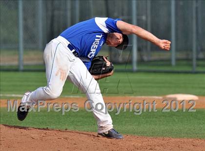Thumbnail 3 in Sunnyvale vs. Gunter (UIL 2A Region 2 semifinals) photogallery.