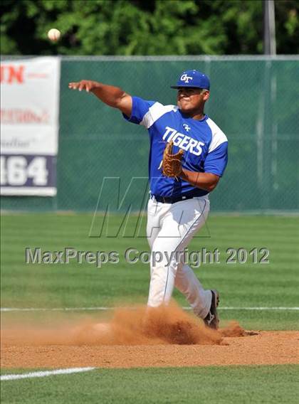 Thumbnail 3 in Sunnyvale vs. Gunter (UIL 2A Region 2 semifinals) photogallery.