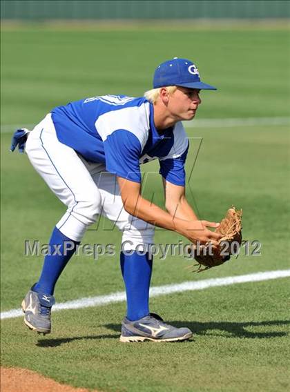 Thumbnail 3 in Sunnyvale vs. Gunter (UIL 2A Region 2 semifinals) photogallery.