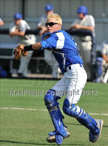 Thumbnail 2 in Sunnyvale vs. Gunter (UIL 2A Region 2 semifinals) photogallery.