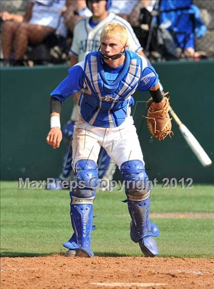 Thumbnail 2 in Sunnyvale vs. Gunter (UIL 2A Region 2 semifinals) photogallery.