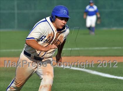 Thumbnail 3 in Sunnyvale vs. Gunter (UIL 2A Region 2 semifinals) photogallery.