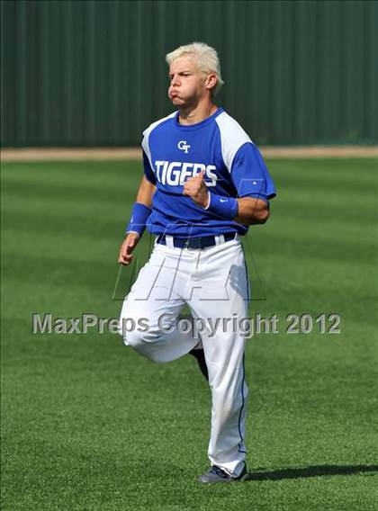 Thumbnail 2 in Sunnyvale vs. Gunter (UIL 2A Region 2 semifinals) photogallery.