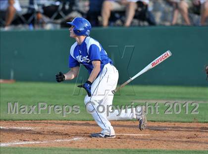 Thumbnail 2 in Sunnyvale vs. Gunter (UIL 2A Region 2 semifinals) photogallery.