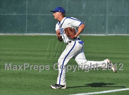 Thumbnail 1 in Sunnyvale vs. Gunter (UIL 2A Region 2 semifinals) photogallery.