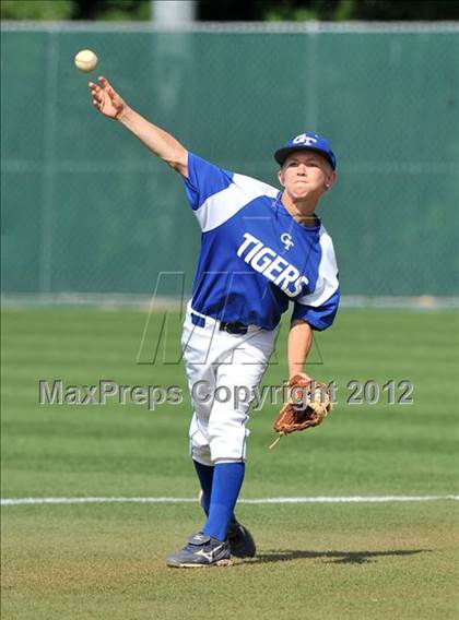 Thumbnail 1 in Sunnyvale vs. Gunter (UIL 2A Region 2 semifinals) photogallery.