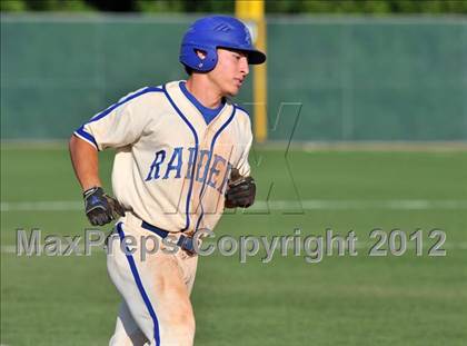 Thumbnail 2 in Sunnyvale vs. Gunter (UIL 2A Region 2 semifinals) photogallery.