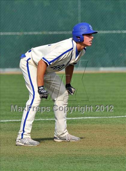 Thumbnail 1 in Sunnyvale vs. Gunter (UIL 2A Region 2 semifinals) photogallery.