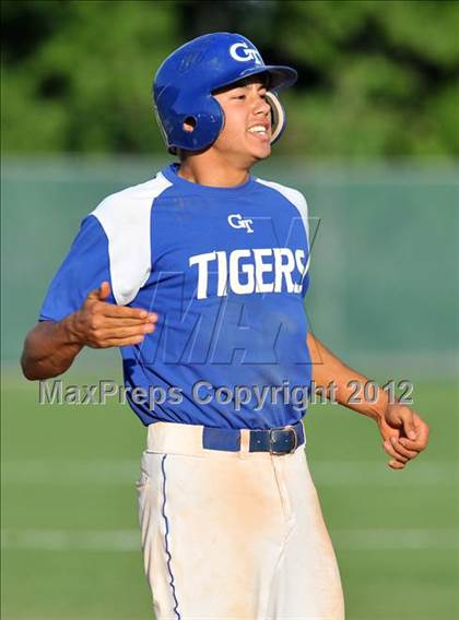 Thumbnail 1 in Sunnyvale vs. Gunter (UIL 2A Region 2 semifinals) photogallery.