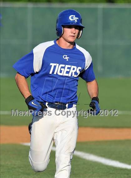Thumbnail 3 in Sunnyvale vs. Gunter (UIL 2A Region 2 semifinals) photogallery.