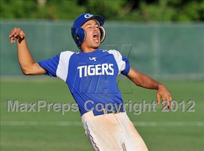 Thumbnail 2 in Sunnyvale vs. Gunter (UIL 2A Region 2 semifinals) photogallery.
